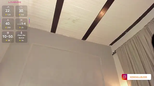 Snapshot of Kendallbleer chatting on November 15, 2025, 11:47 am Kendallbleer online show from November 15, 2025, 11:47 am