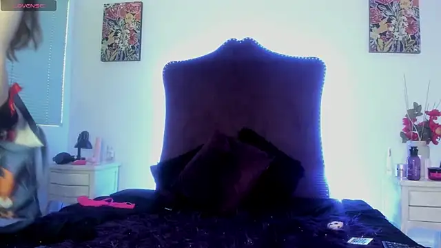 Zoe thoms online show from March 18, 2025, 12:39 pm