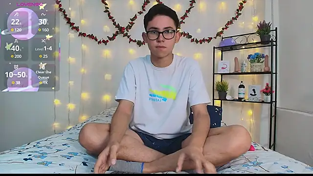 Snapshot of Danny-Swift13 chatting on March 18, 2025, 12:39 pm Danny-Swift13 online show from March 18, 2025, 12:39 pm