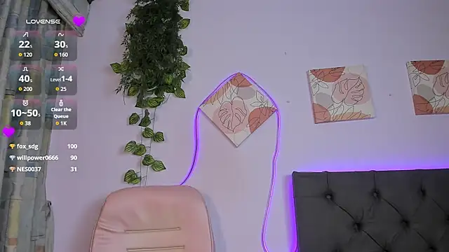 Snapshot of Quiinn_bx chatting on February 5, 2026, 7:53 pm Quiinn bx online show from February 5, 2026, 7:53 pm