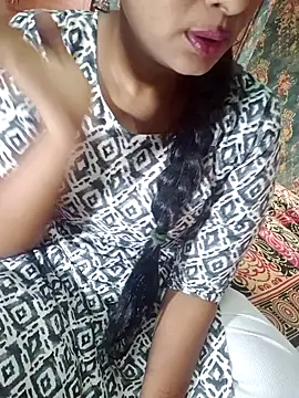 Snapshot of Shalini_telugu09 chatting on November 26, 2025, 7:41 am Shalini telugu09 online show from November 26, 2025, 7:41 am