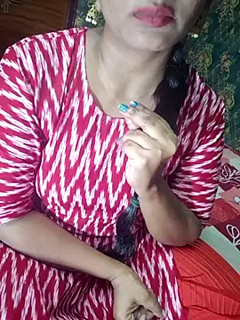 Snapshot of Shalini_telugu09 chatting on October 27, 2025, 3:46 pm Shalini telugu09 online show from October 27, 2025, 3:46 pm