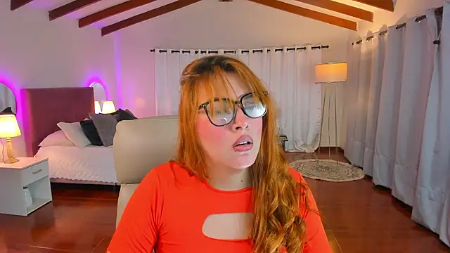 Snapshot of karla_hill_28 chatting on October 25, 2025, 3:38 am karla hill 28 online show from October 25, 2025, 3:38 am