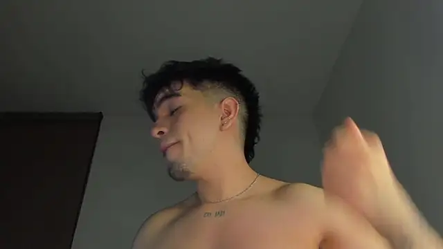 Snapshot of cmzo_ chatting on November 21, 2025, 1:37 am cmzo online show from November 21, 2025, 1:37 am