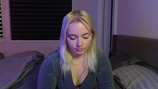 margot robbie7 online show from October 9, 2025, 10:54 pm