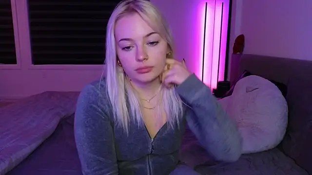 margot robbie7 online show from October 16, 2025, 11:24 pm