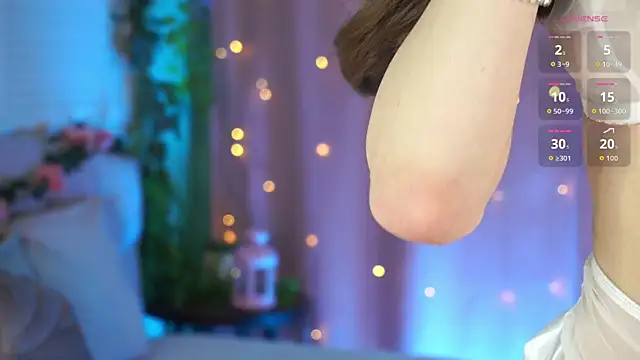 EvaMossi online show from September 23, 2025, 5:47 am