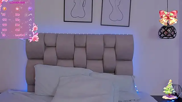 Hanna Evans   online show from December 1, 2025, 1:12 pm