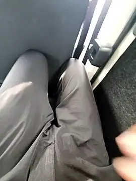 ikeike-kun online show from September 18, 2025, 3:42 am