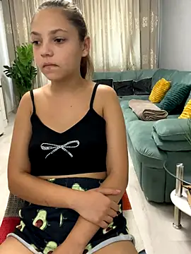 18teengirl3 online show from September 9, 2025, 7:40 am