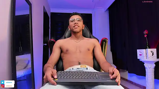 Colstorw  online show from September 24, 2025, 10:44 am