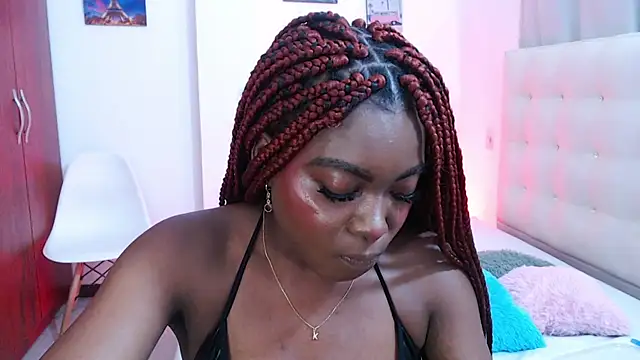 Snapshot of Marcelagrey chatting on November 24, 2025, 9:15 pm Marcelagrey online show from November 24, 2025, 9:15 pm