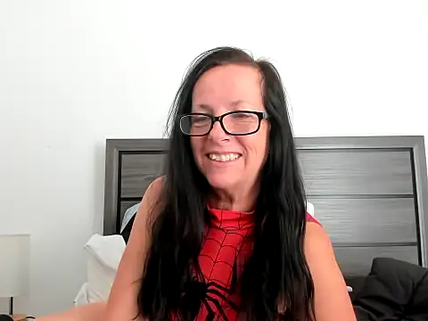 peachgoddess online show from October 6, 2025, 3:24 pm