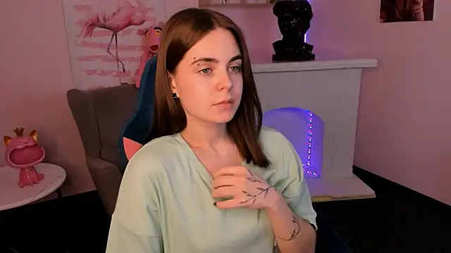 Velvetmimic  online show from March 20, 2025, 3:14 pm