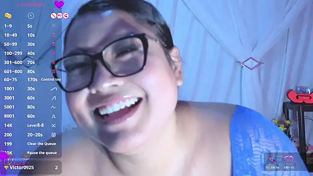 DianaGom online show from April 10, 2026, 4:41 am