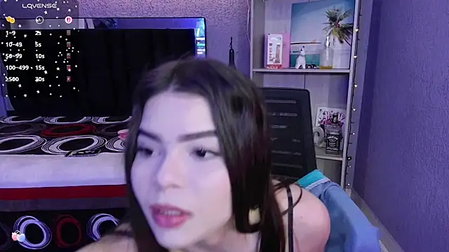 Snapshot of sweet_c4ndy chatting on October 10, 2025, 1:12 pm sweet c4ndy online show from October 10, 2025, 1:12 pm