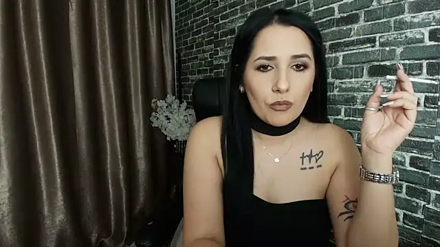 missdyaa online show from October 15, 2025, 11:57 pm