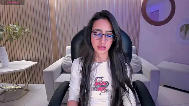 LarisaSmirnov online show from September 27, 2025, 5:24 am