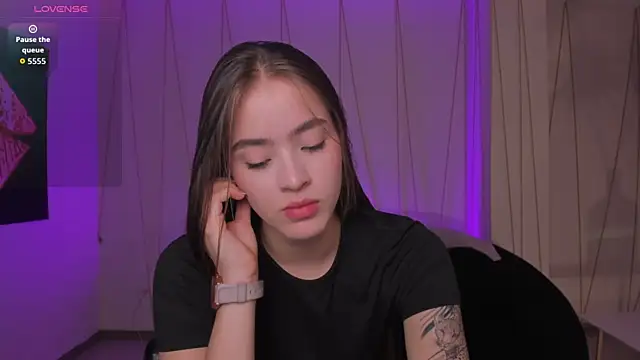 MaiaCollins online show from March 13, 2026, 6:35 pm