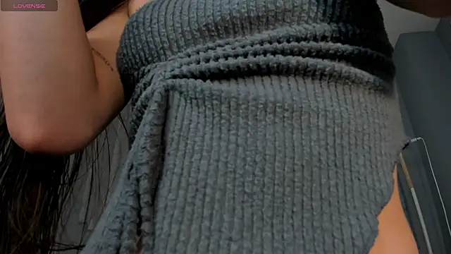 Snapshot of MaiaCollins chatting on November 20, 2025, 6:41 pm MaiaCollins online show from November 20, 2025, 6:41 pm