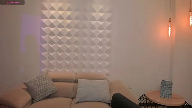 Snapshot of MaiaCollins chatting on October 3, 2025, 1:01 pm MaiaCollins online show from October 3, 2025, 1:01 pm