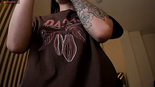 Snapshot of MaiaCollins chatting on September 8, 2025, 5:56 pm MaiaCollins online show from September 8, 2025, 5:56 pm