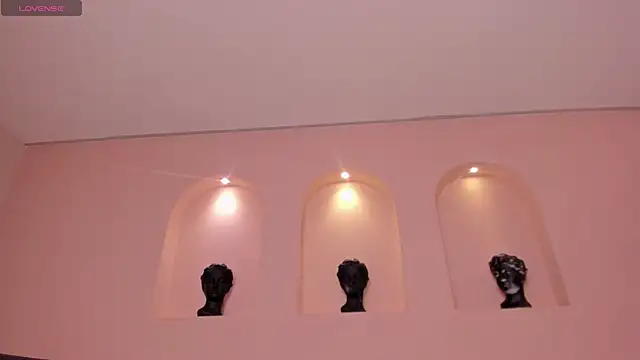 Snapshot of MaiaCollins chatting on November 30, 2025, 4:19 pm MaiaCollins online show from November 30, 2025, 4:19 pm