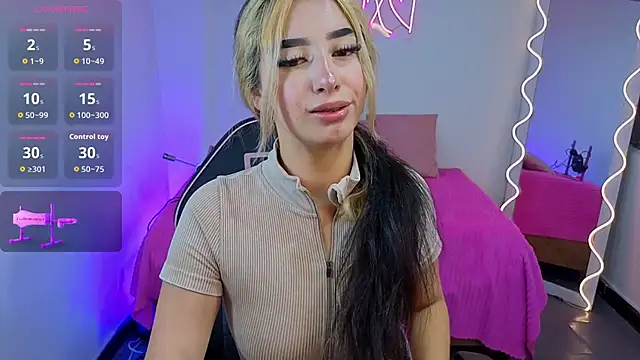 Malory tay1 online show from September 13, 2025, 7:14 pm