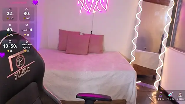 Malory tay1 online show from October 8, 2025, 7:14 pm