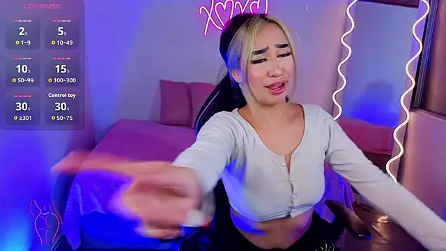 Malory tay1 online show from November 28, 2025, 11:32 am