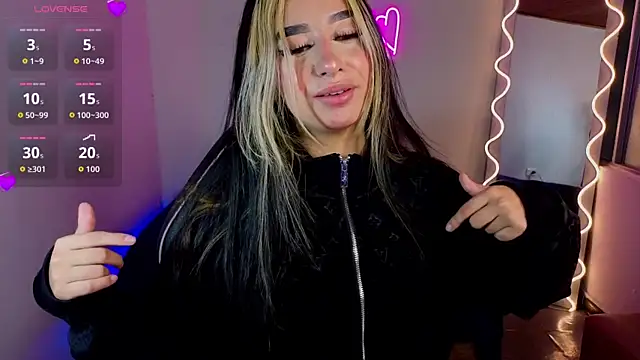 Malory tay1 online show from October 15, 2025, 7:11 pm