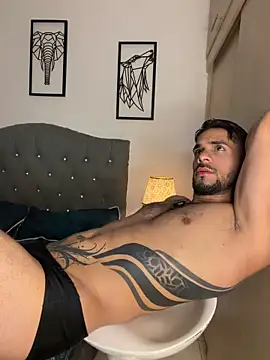 Maximiliano ford online show from May 5, 2026, 11:41 pm