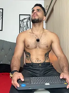 Maximiliano ford online show from December 13, 2025, 10:16 pm