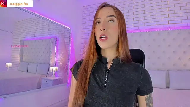 Snapshot of Morggan_Fox_ chatting on October 17, 2025, 3:21 am Morggan Fox online show from October 17, 2025, 3:21 am