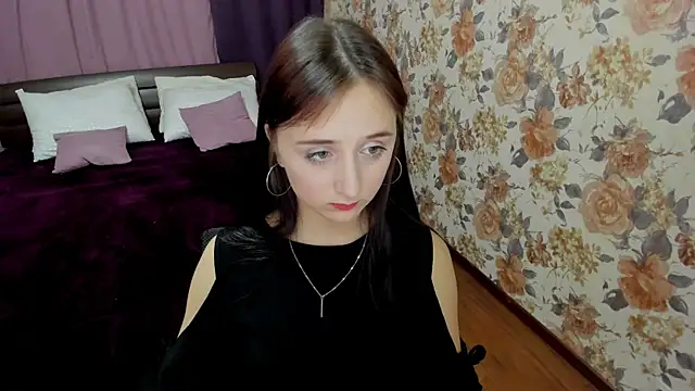 JulietMonli online show from September 14, 2025, 7:14 pm