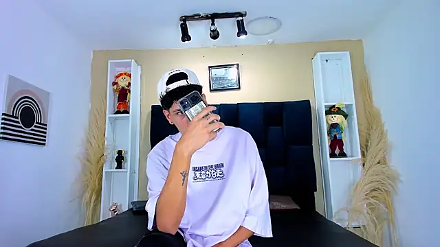 Jhojan twink online show from September 23, 2025, 11:39 am