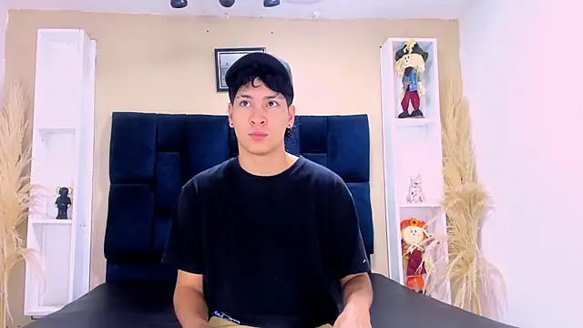 Jhojan twink online show from October 1, 2025, 11:58 am