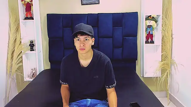 Jhojan twink online show from September 25, 2025, 11:38 am