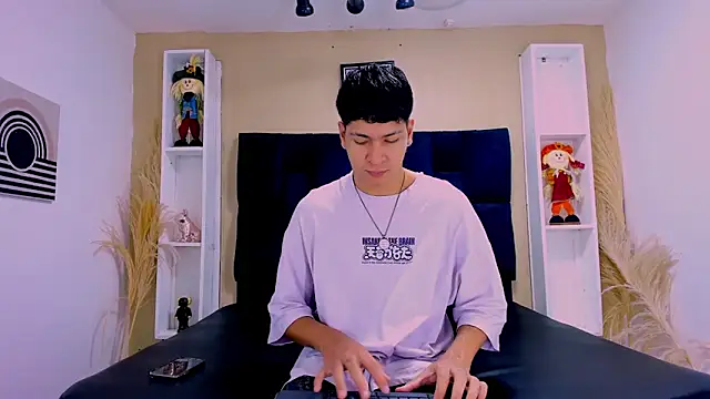 Jhojan twink online show from October 15, 2025, 12:46 pm