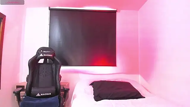 hannarusso online show from March 20, 2025, 9:13 pm