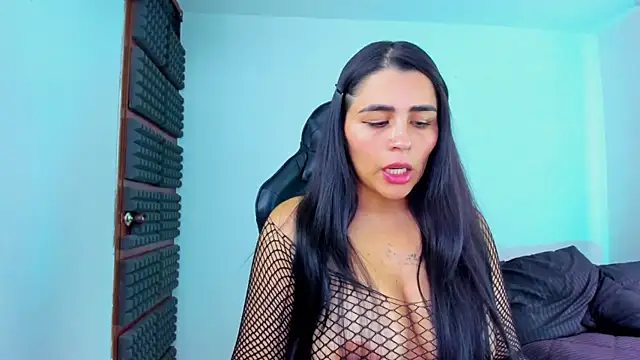 hannarusso online show from February 10, 2026, 8:41 pm