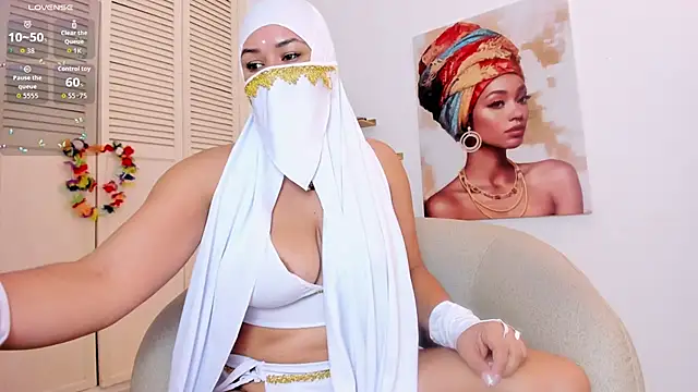 Layla arabelle online show from October 10, 2025, 8:31 pm