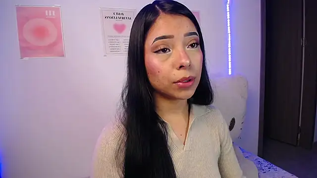 Emilybutterfly1 online show from December 3, 2025, 3:29 am