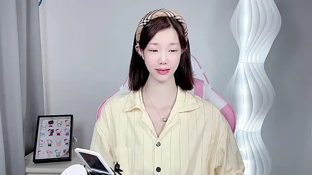 Snapshot of Gogo-888 chatting on October 24, 2025, 10:42 pm Gogo-888 online show from October 24, 2025, 10:42 pm