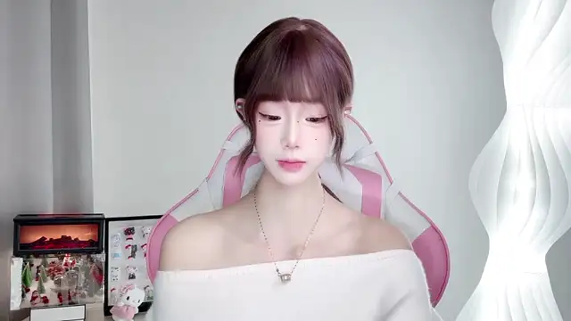 Snapshot of Gogo-888 chatting on December 18, 2025, 9:14 am Gogo-888 online show from December 18, 2025, 9:14 am