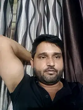 Snapshot of John96999 chatting on May 31, 2026, 11:05 am John96999 online show from May 31, 2026, 11:05 am