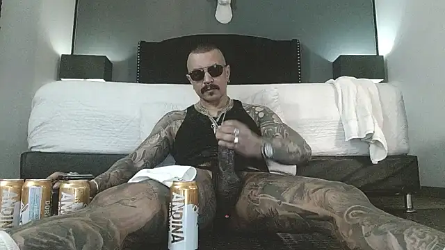 danilog515 online show from January 13, 2026, 9:41 pm