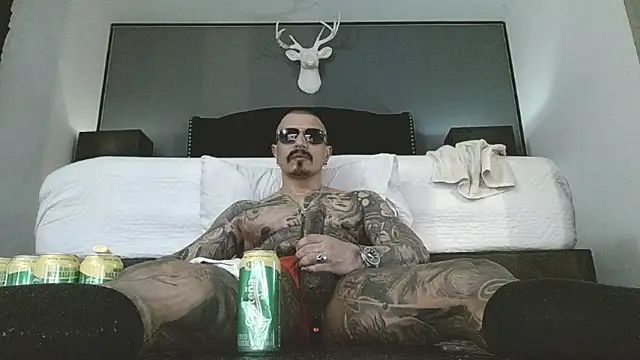 danilog515 online show from April 18, 2026, 9:22 am