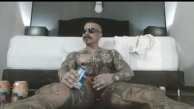 danilog515 online show from September 21, 2025, 2:39 am