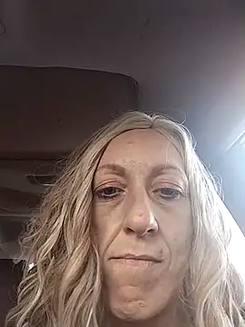 Ninfomom online show from November 21, 2025, 9:58 pm